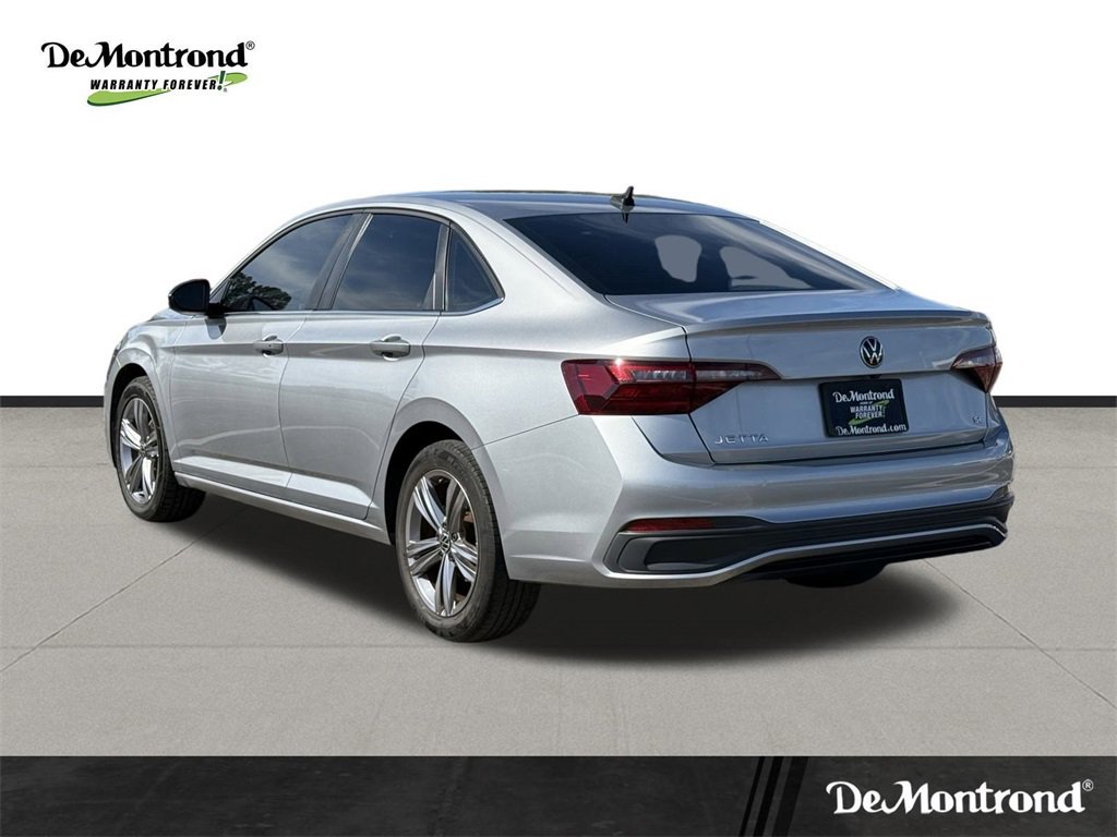 Used 2022 Volkswagen Jetta SE image 6