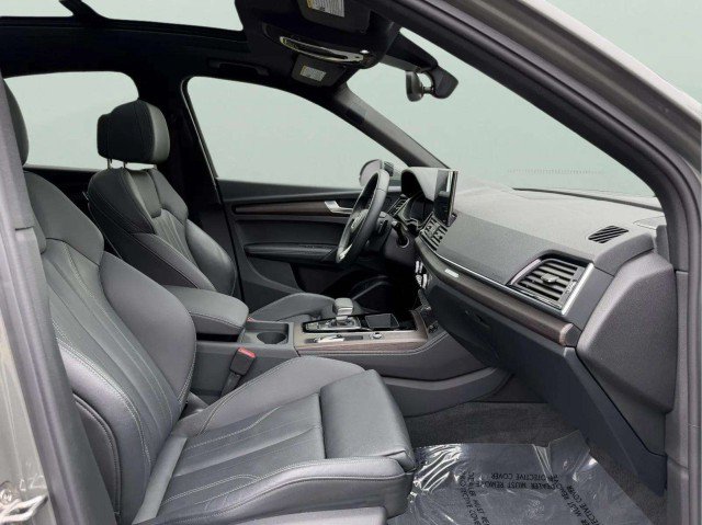 Certified 2023 Audi Q5 2.0T Premium Plus w/ Premium Plus Package AWD/4WD image 31