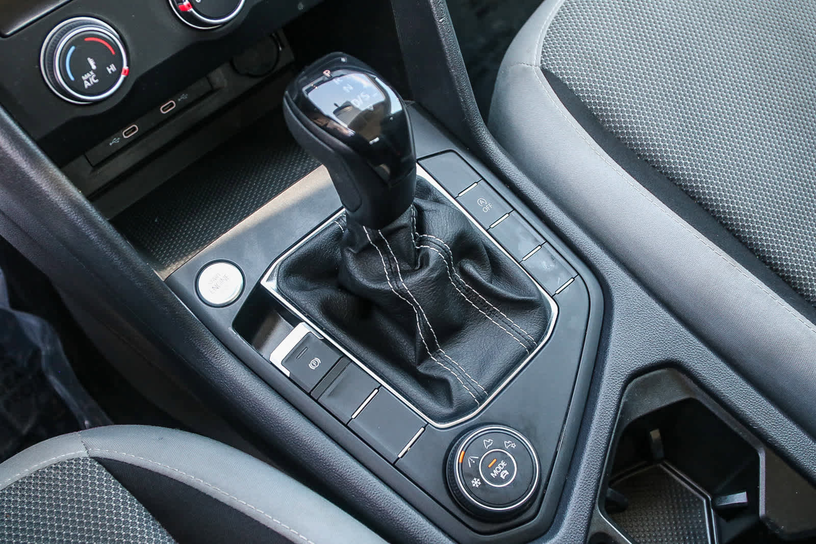 Used 2022 Volkswagen Taos S image 19