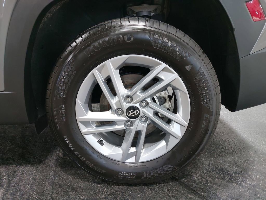 Certified 2025 Hyundai Tucson SE image 33