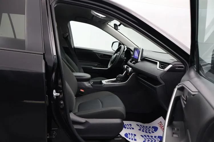 Used 2025 Toyota RAV4 LE FWD image 17