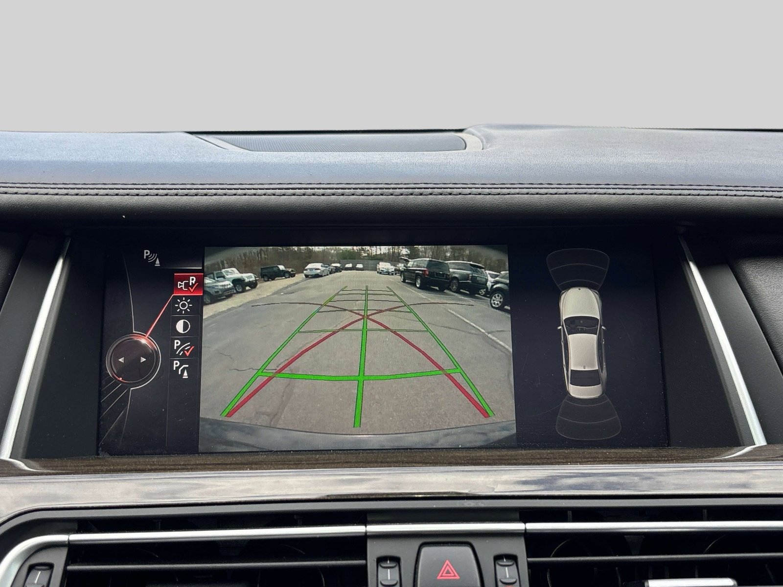 Used 2015 BMW 750Li xDrive image 23