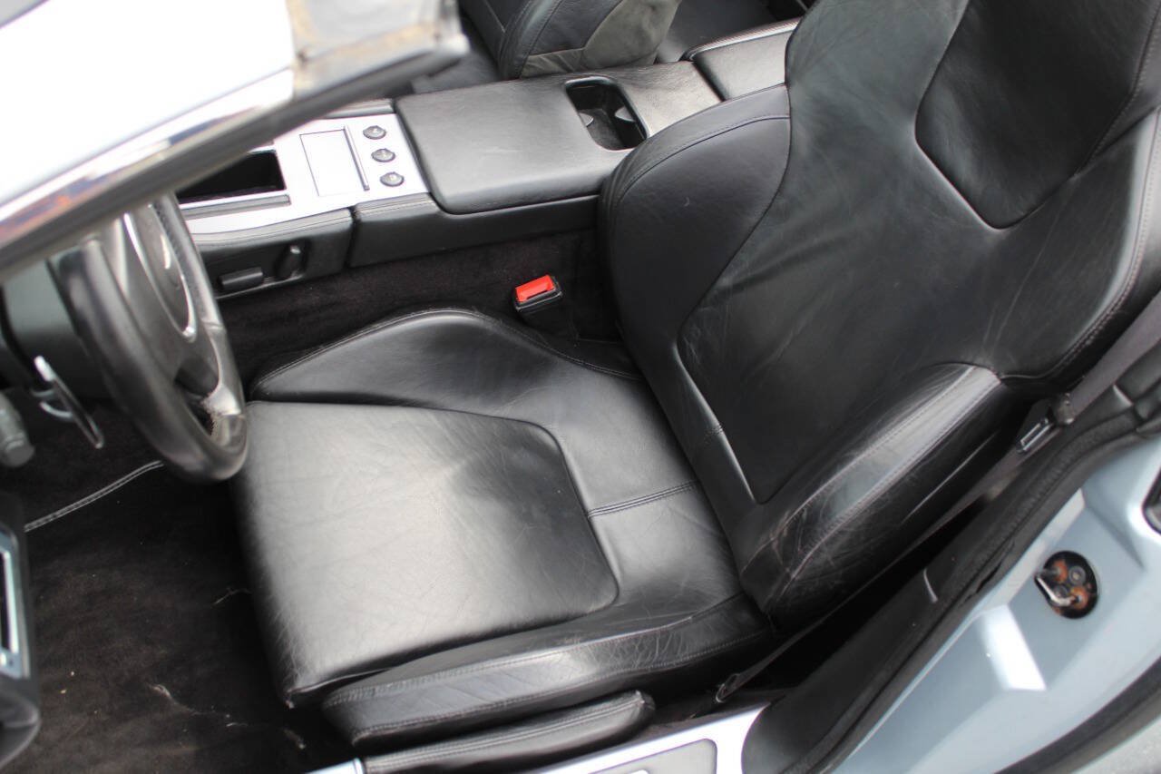 Used 2006 Aston Martin DB9 Volante RWD image 4