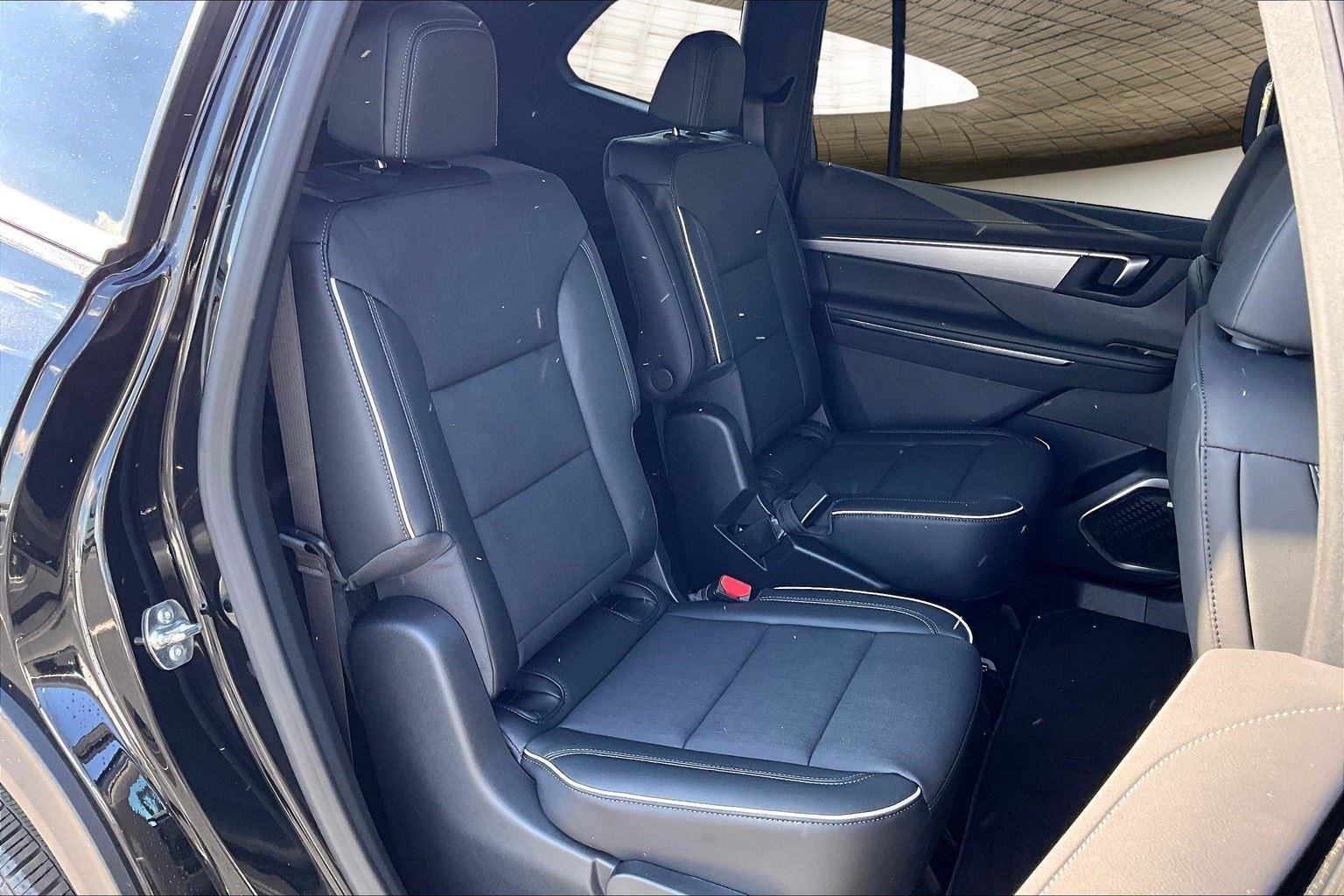 New 2026 Buick Enclave Preferred FWD image 8