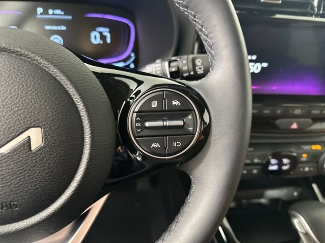 Used 2025 Kia Soul EX image 16
