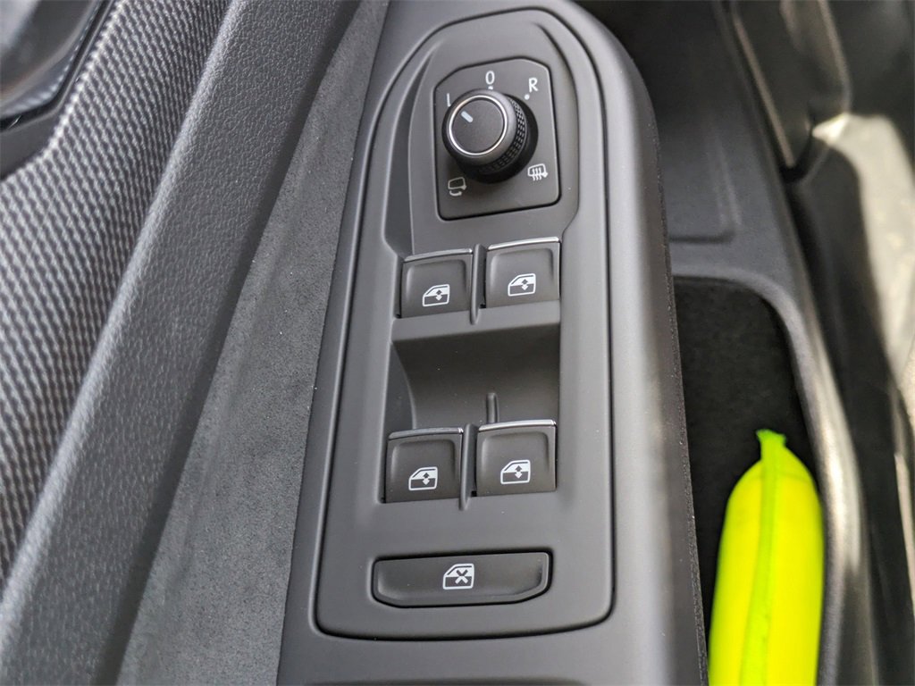 New 2025 Volkswagen GTI SE image 24