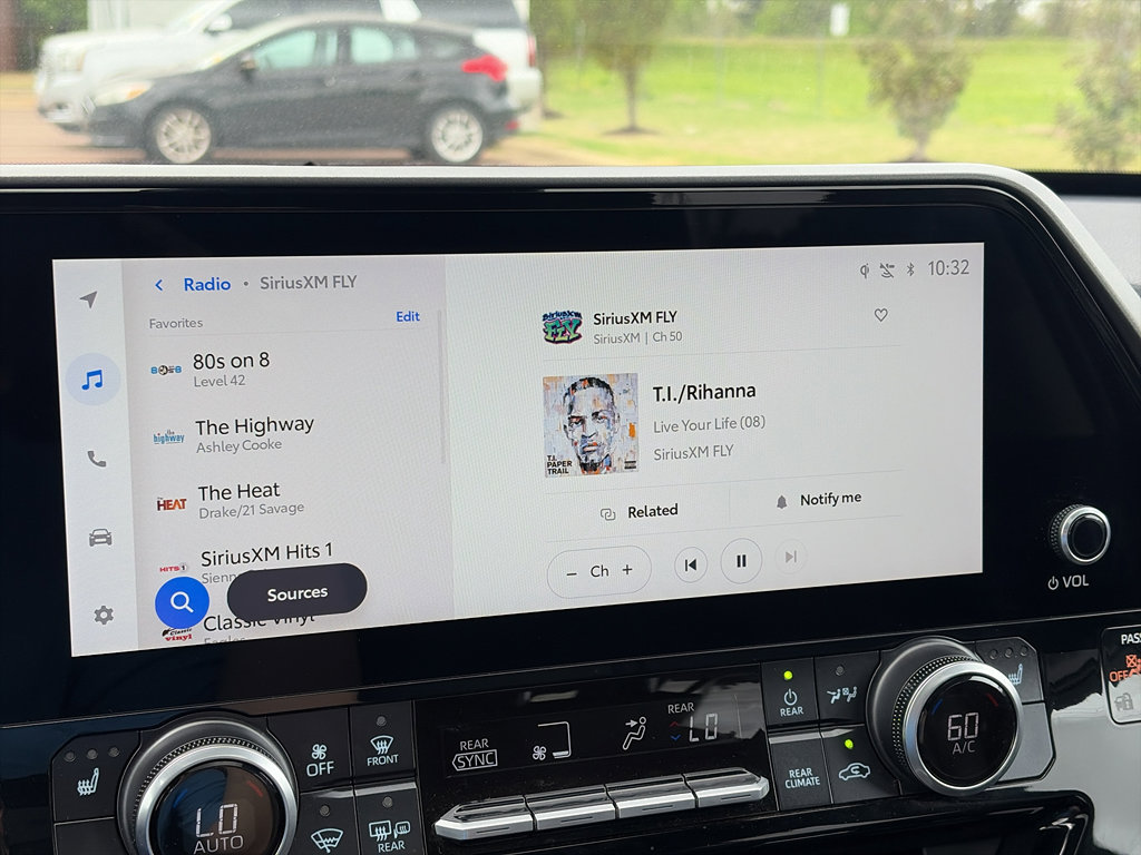 Used 2025 Toyota Highlander XLE image 24