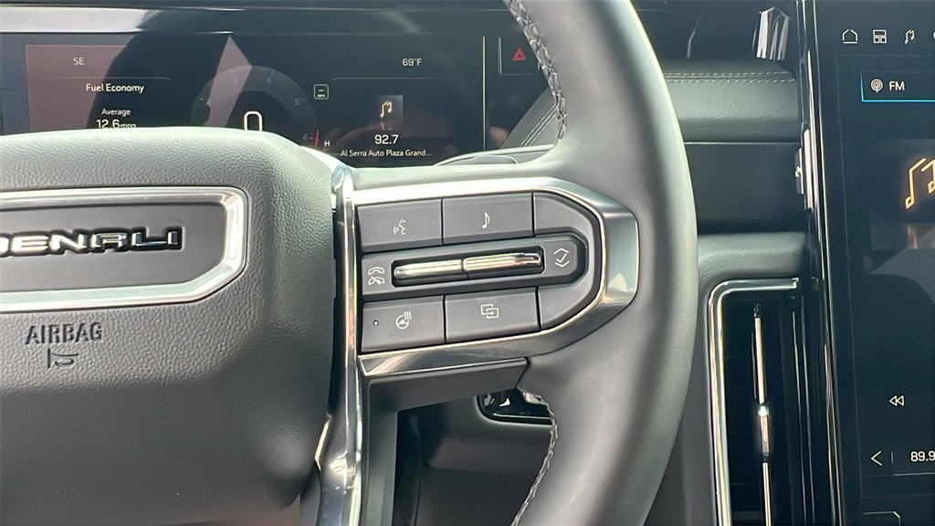 Used 2025 GMC Yukon Denali image 19