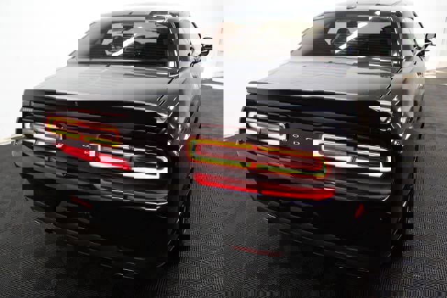 Used 2016 Dodge Challenger SXT w/ Blacktop Package image 7