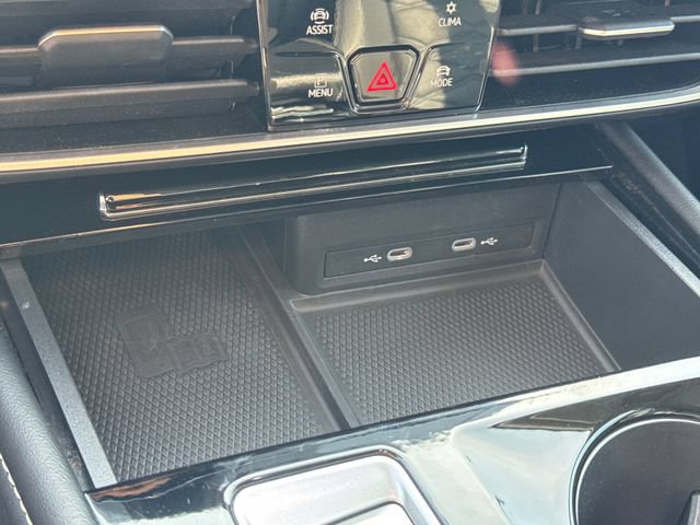 Used 2024 Volkswagen Atlas SE AWD/4WD image 25