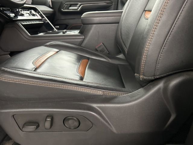 Used 2024 GMC Sierra 3500 AT4 w/ AT4 Premium Plus Package AWD/4WD image 7