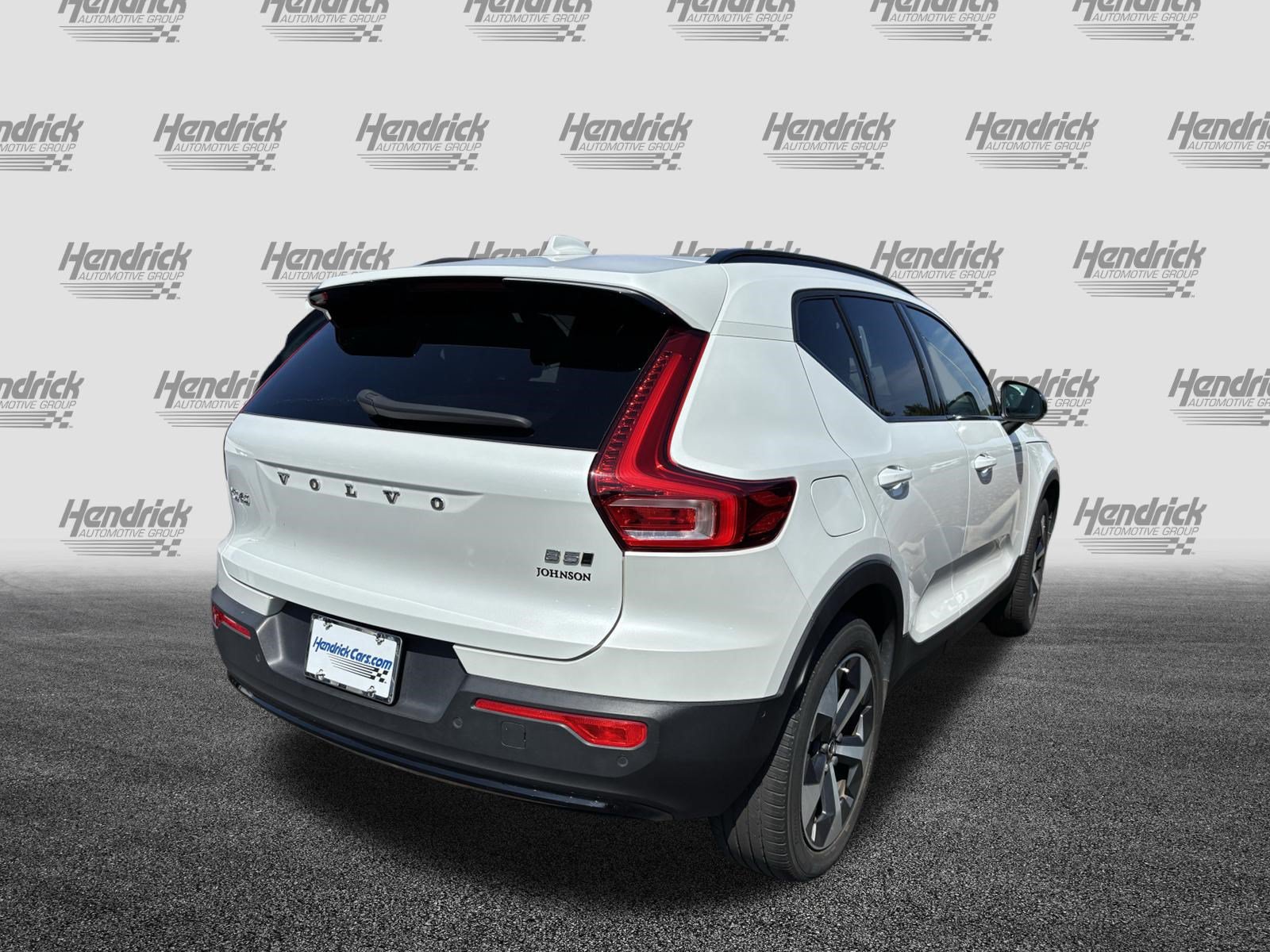 Used 2023 Volvo XC40 B5 Plus w/ Protection Package Premier AWD/4WD image 10
