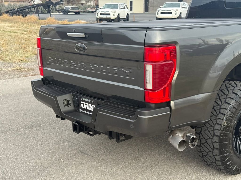 Used 2020 Ford F350 Lariat image 10