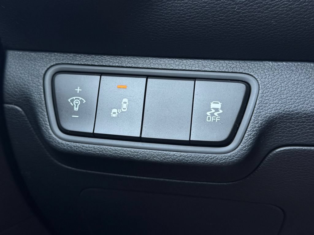 Used 2024 Kia Forte LXS w/ LXS Technology Package FWD image 28