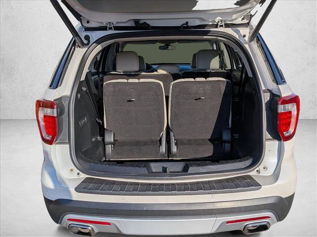 Used 2017 Ford Explorer Platinum AWD/4WD image 6