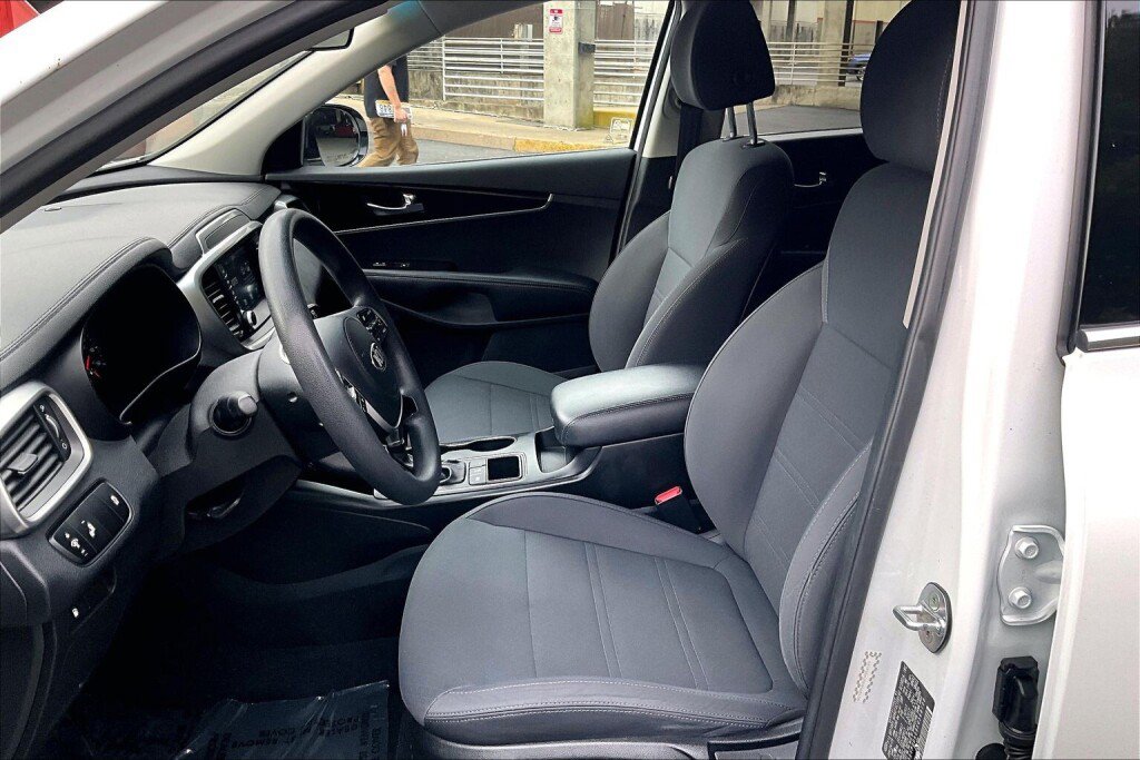 Used 2019 Kia Sorento AWD image 14