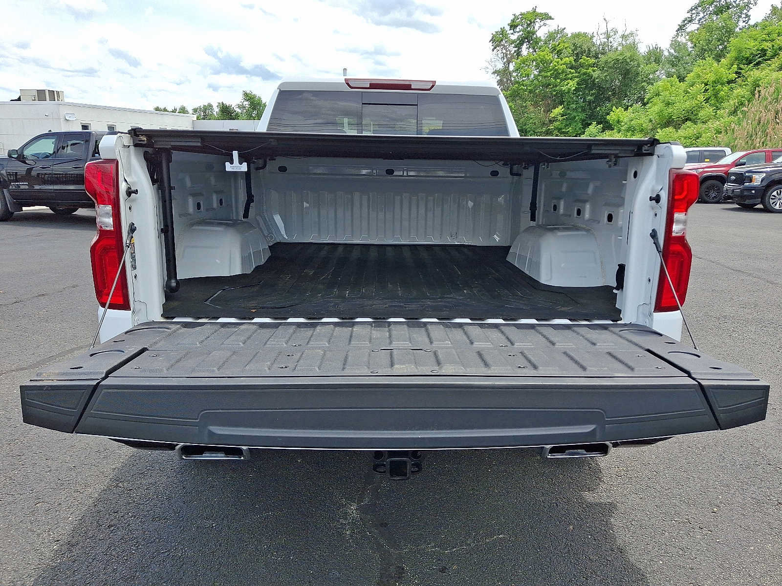 Used 2024 Chevrolet Silverado 1500 LT Trail Boss w/ Convenience Package II AWD/4WD image 29
