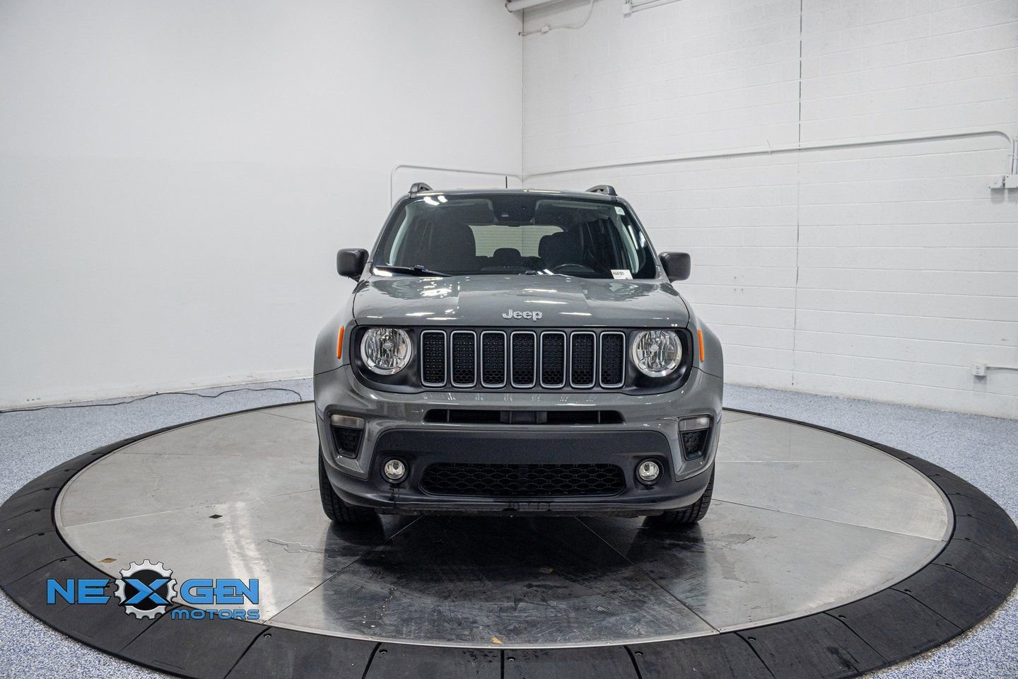 Used 2022 Jeep Renegade Latitude w/ Convenience Group image 2