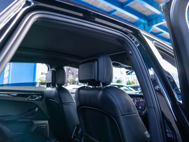 New 2026 Porsche Macan image 38