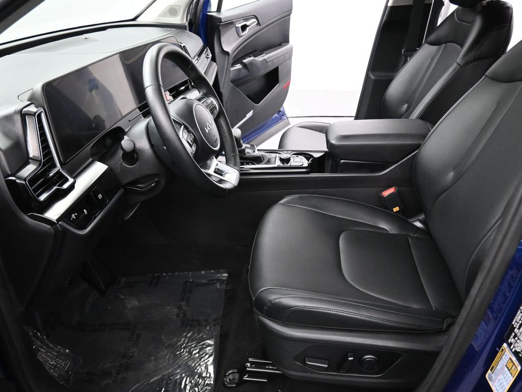 Certified 2024 Kia Sportage EX FWD image 11