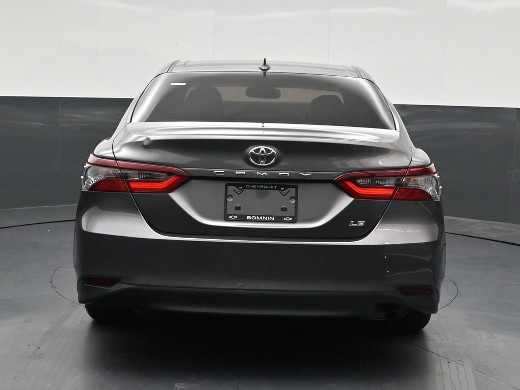 Used 2024 Toyota Camry LE w/ Convenience Package FWD image 4