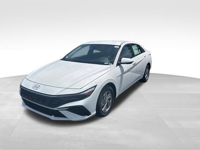 New 2026 Hyundai Elantra SE FWD image 7