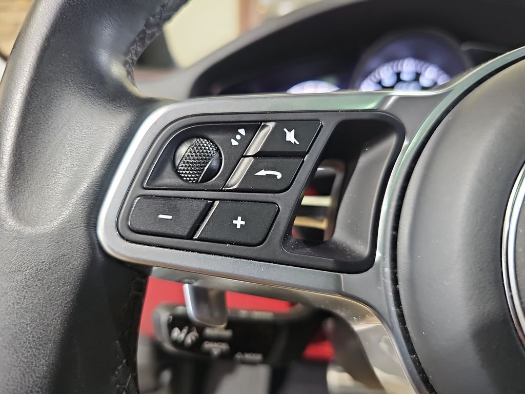 Used 2021 Porsche Cayenne GTS AWD/4WD image 18