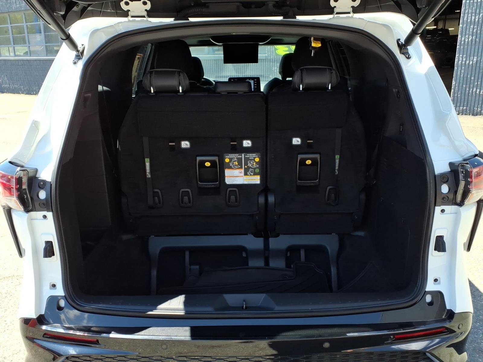 Certified 2023 Toyota Sienna XSE w/ XSE Plus Package AWD/4WD image 13