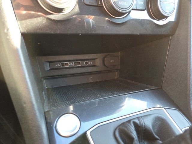 Used 2020 Volkswagen Tiguan SE R-Line image 17