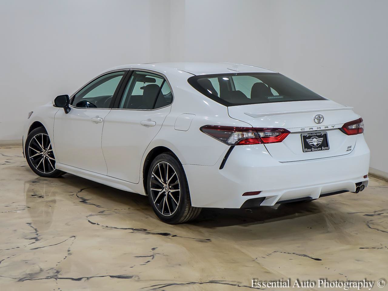 Used 2023 Toyota Camry SE w/ Cold Weather Package AWD/4WD image 10