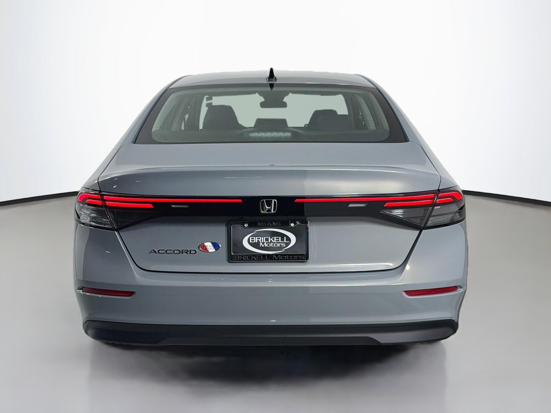 Certified 2025 Honda Accord SE image 4