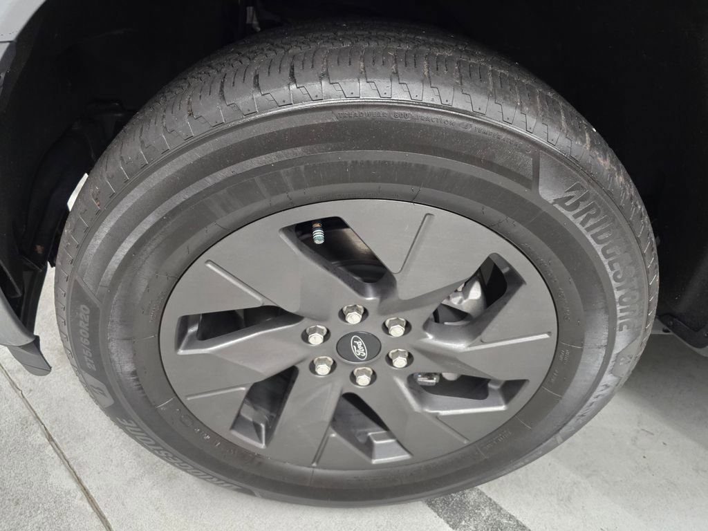 Used 2022 Ford F150 Lightning Lariat w/ Equipment Group 511A High image 11