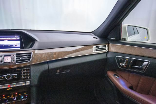Used 2014 Mercedes-Benz E 350 Sedan image 5