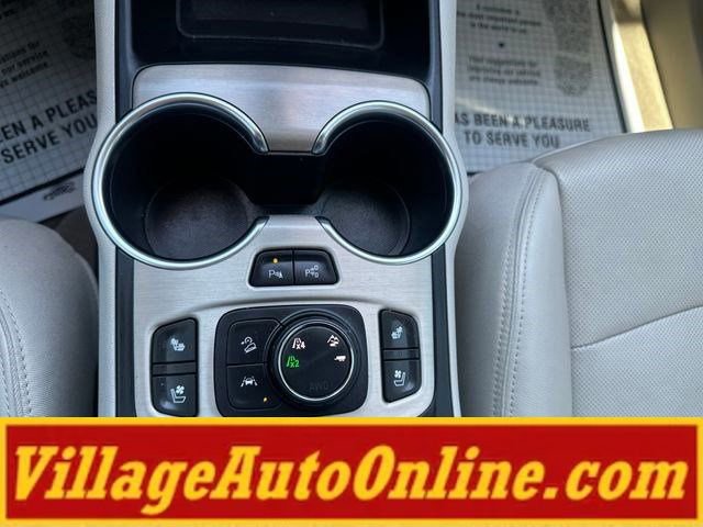 Used 2018 GMC Terrain Denali w/ Advanced Safety Package AWD/4WD image 26