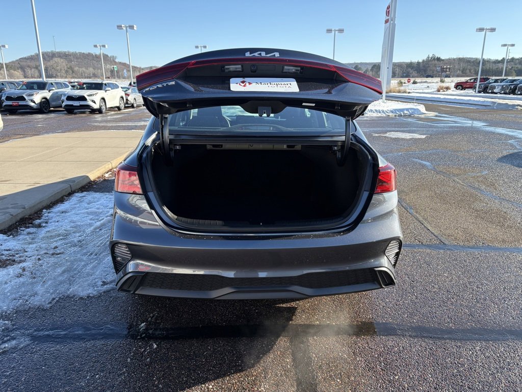 Used 2024 Kia Forte LXS image 4