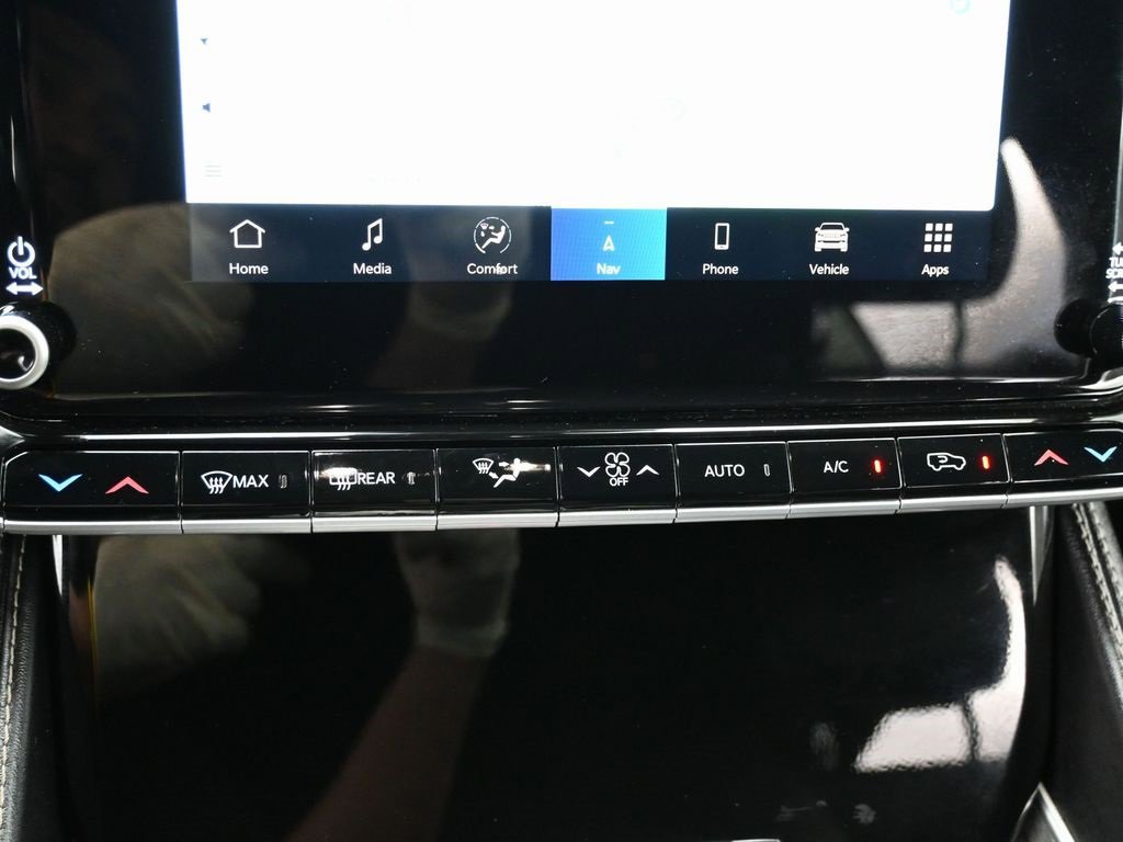 Used 2024 Jeep Wagoneer Series II w/ Flexible Seating Group image 33