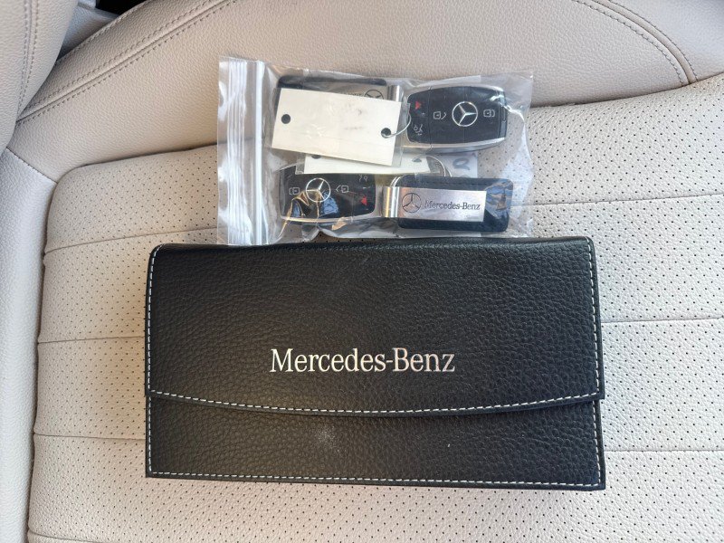 Used 2017 Mercedes-Benz E 300 4MATIC image 5