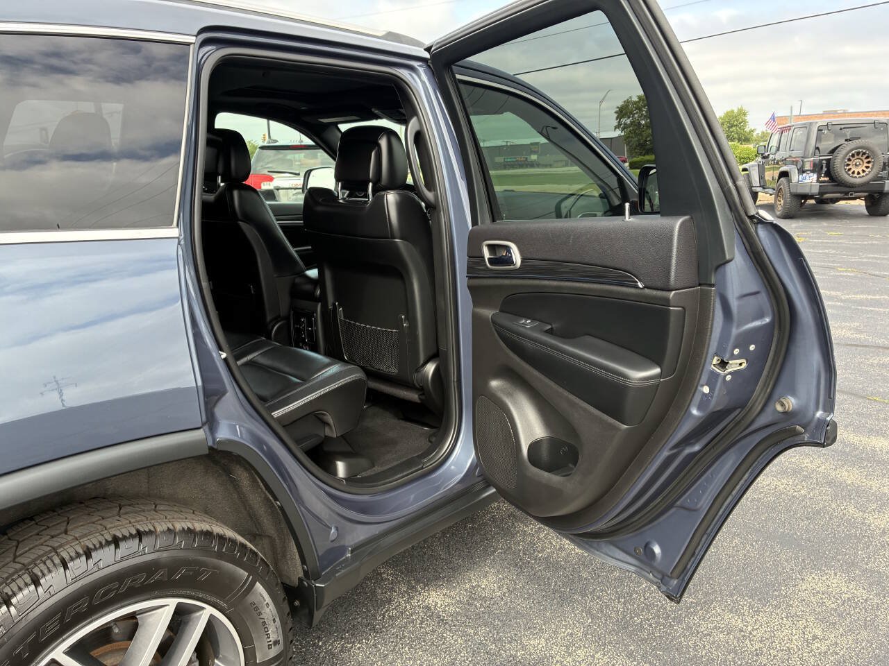 Used 2019 Jeep Grand Cherokee Limited AWD/4WD image 21