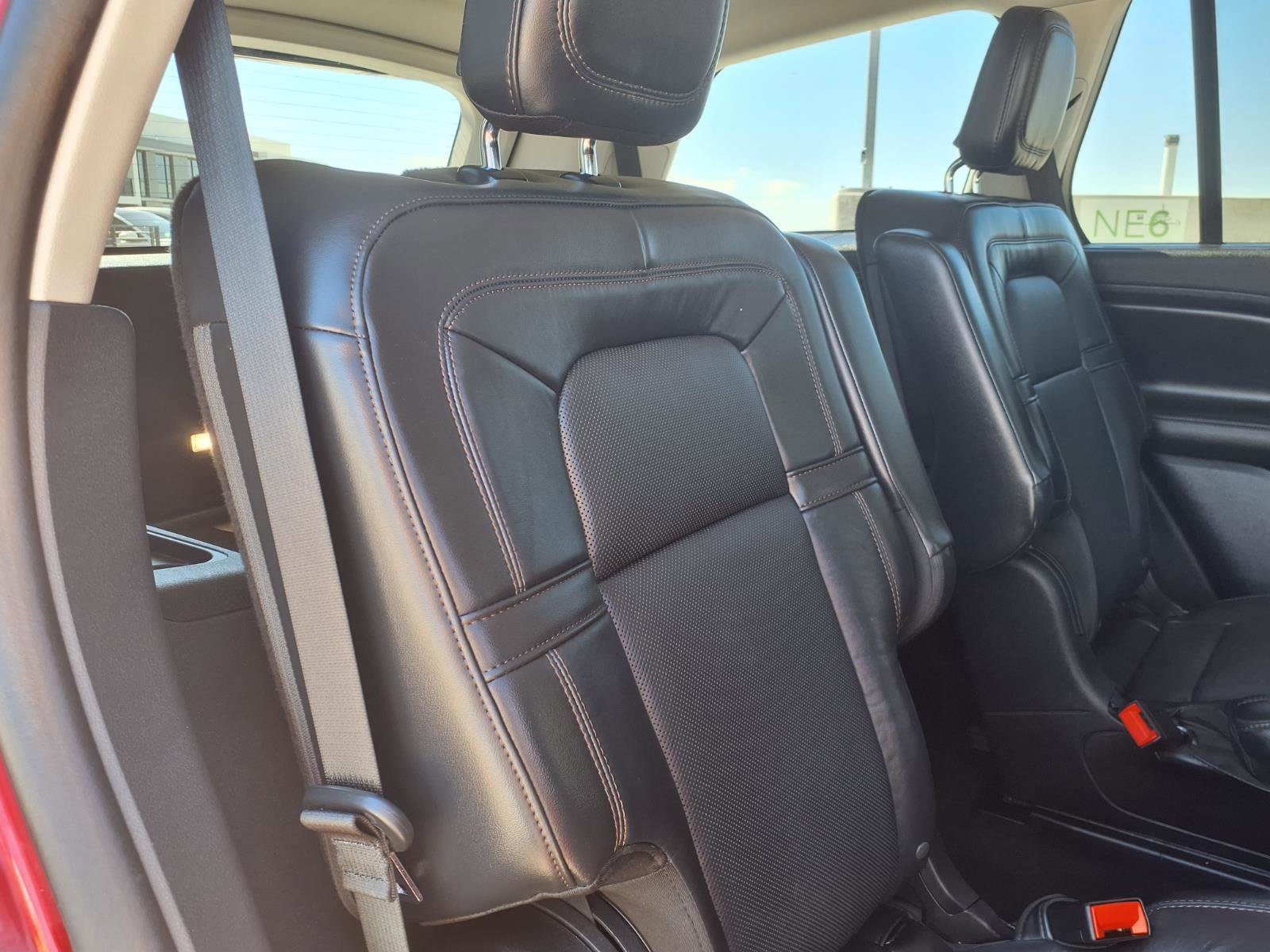 Used 2025 Lincoln Aviator Reserve w/ Equipment Group 201A AWD/4WD image 15