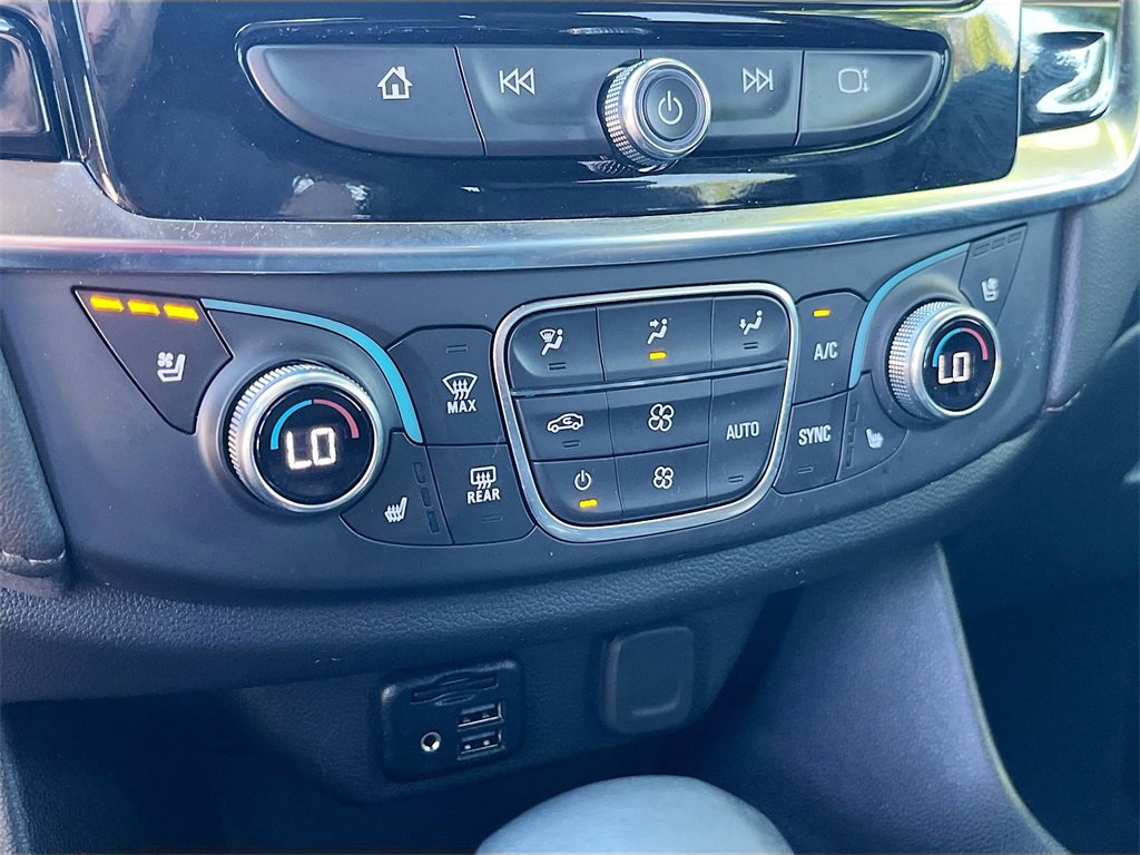 Used 2023 Chevrolet Traverse High Country image 16