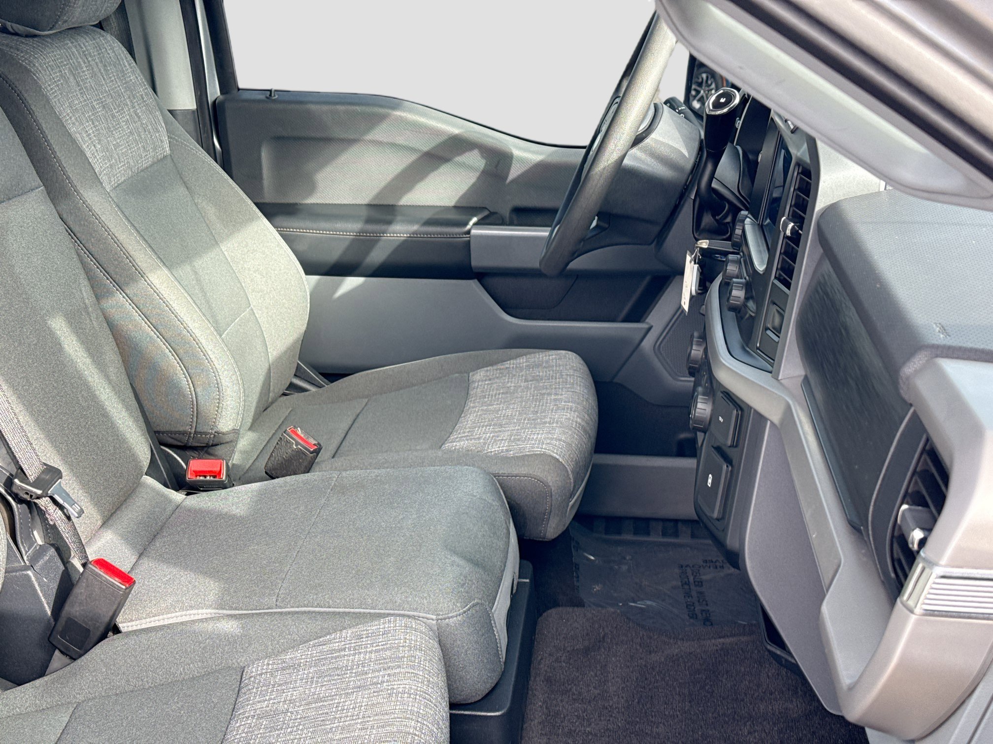 Used 2022 Ford F150 XLT w/ Trailer Tow Package image 10