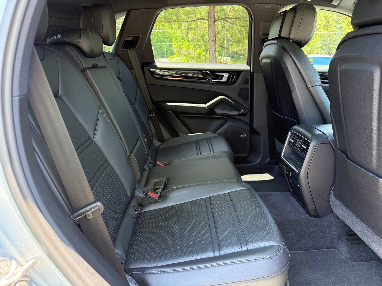 Used 2020 Porsche Cayenne AWD/4WD image 39