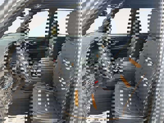 Used 2024 GMC Yukon AT4 image 9