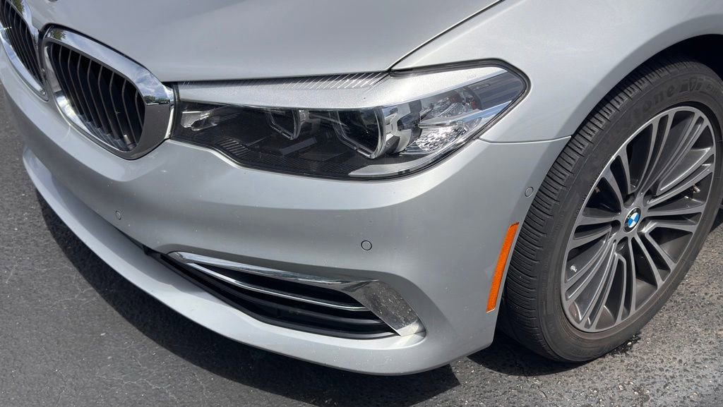 Used 2020 BMW 530i w/ Premium Package RWD image 11