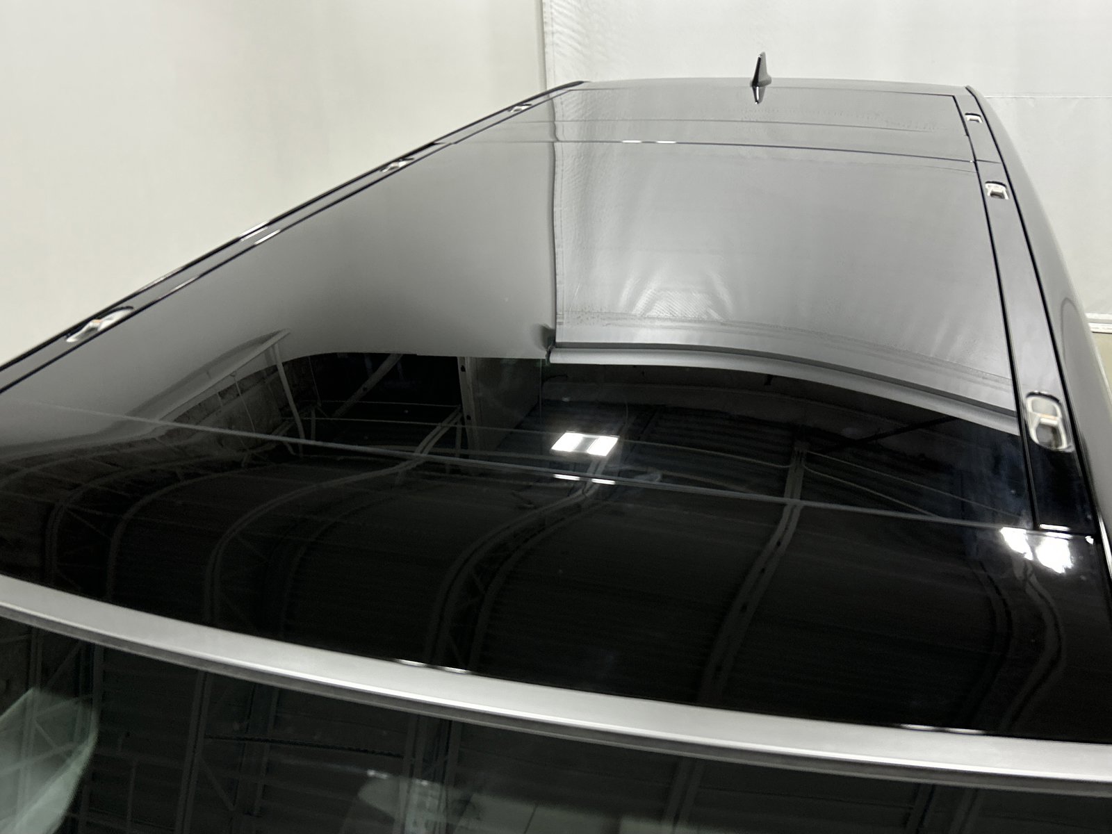 Used 2024 Rivian R1S Adventure AWD/4WD image 13