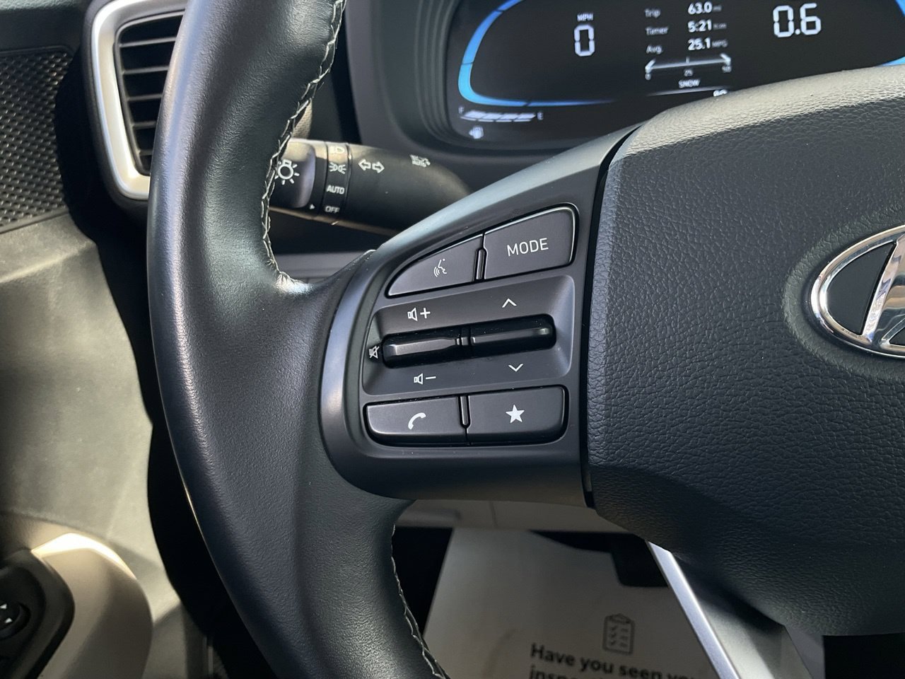 Used 2025 Hyundai Venue SEL FWD image 43