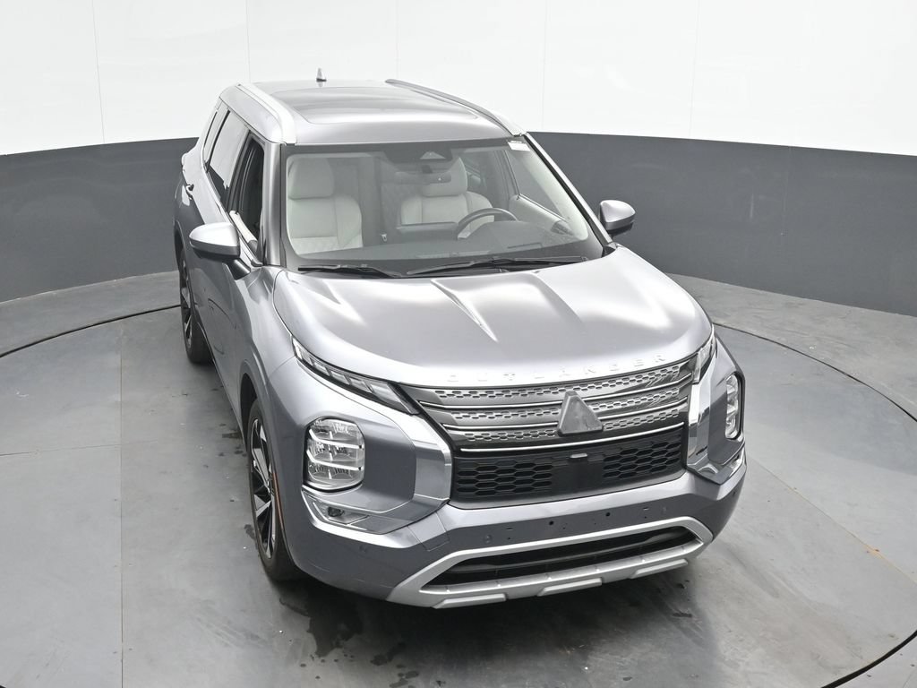 Used 2023 Mitsubishi Outlander SEL AWD/4WD image 34