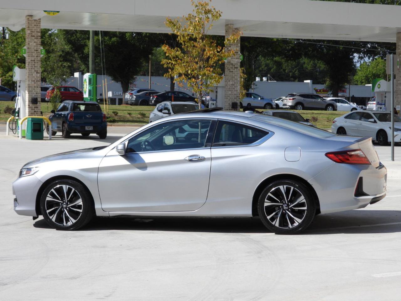 Used 2016 Honda Accord EX-L image 29