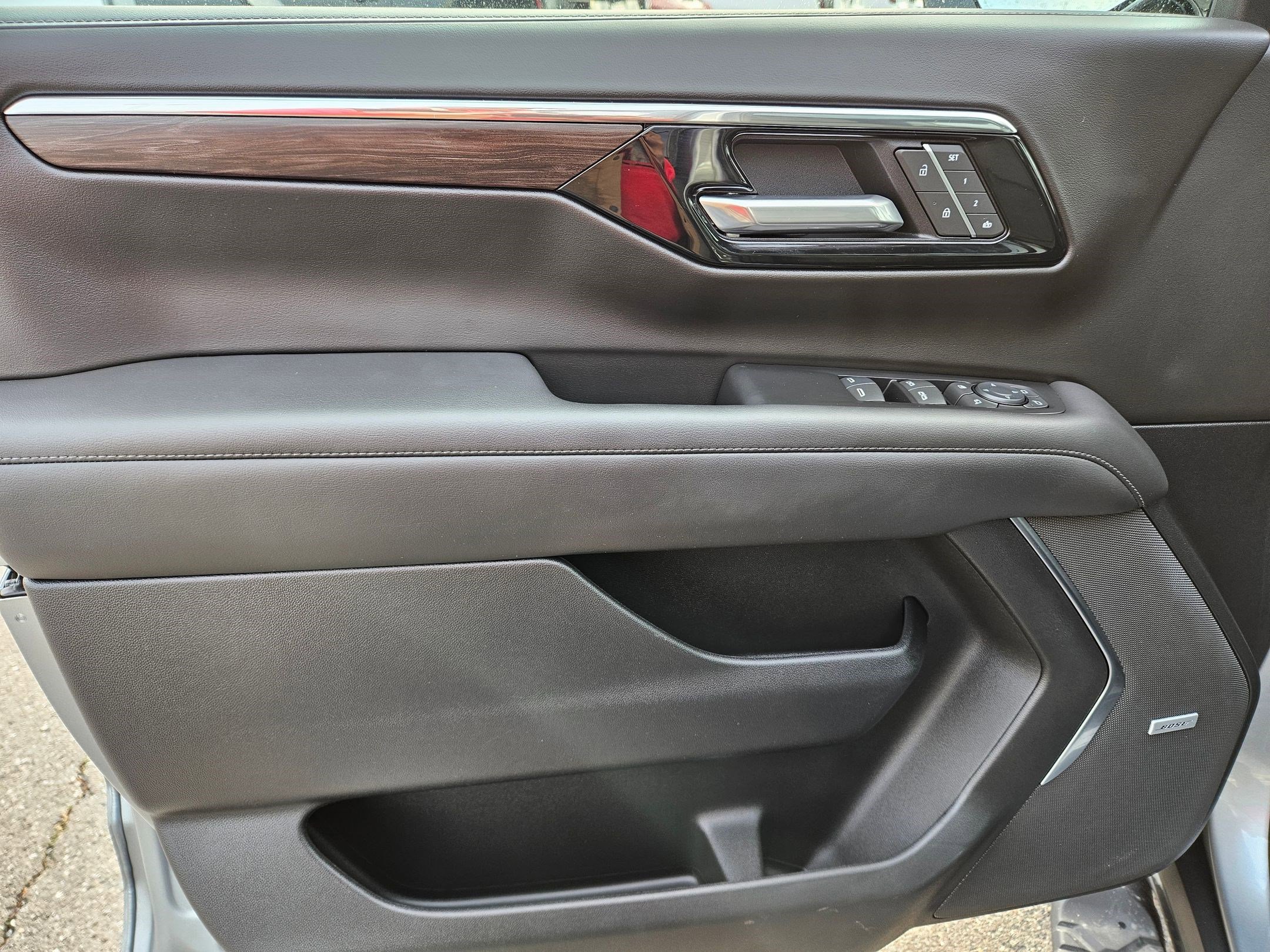 Used 2025 Chevrolet Tahoe Z71 w/ Z71 Off-Road Package image 13