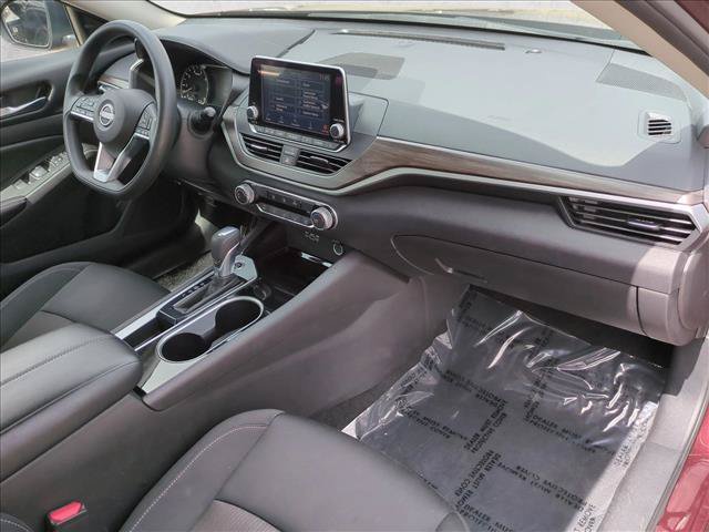 Used 2024 Nissan Altima 2.5 SV FWD image 20